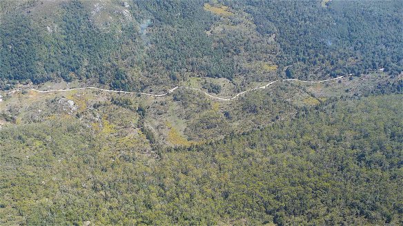 25.Walking track:road