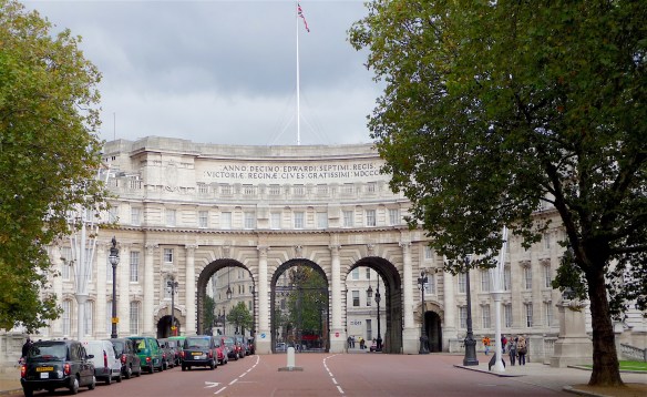 32.Admiralty Arch