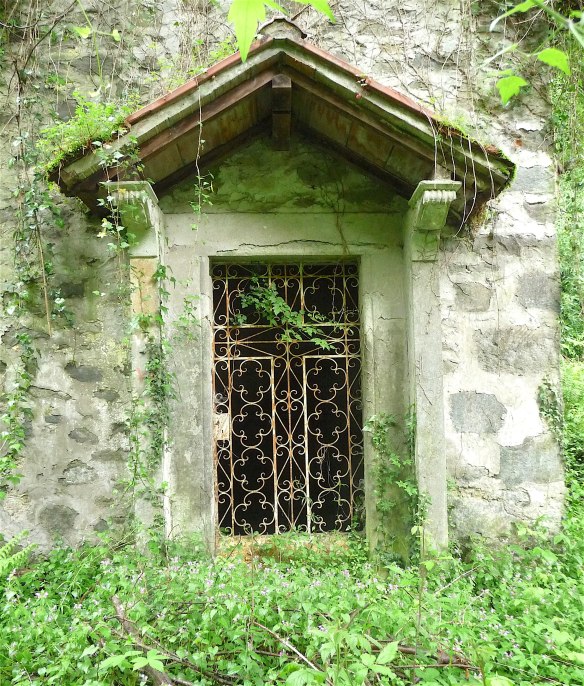 5.chapel door
