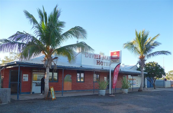 1.Devils Marbles Hotel