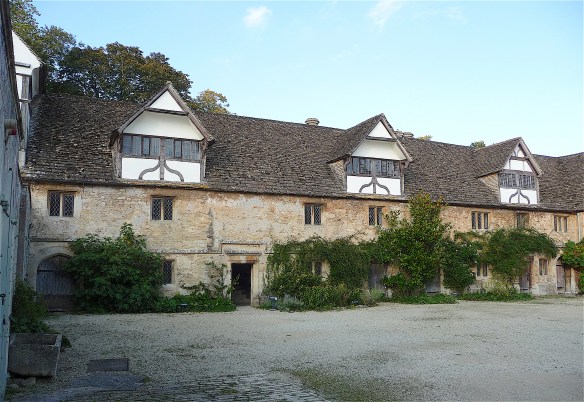 5.The Stable Courtyard with brewery &amp; bakehouse