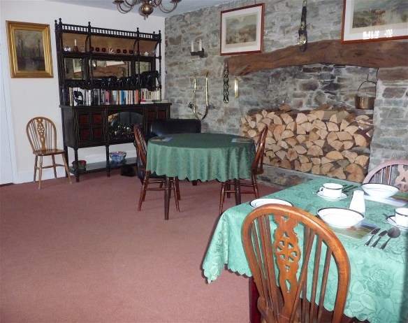 23.dining room