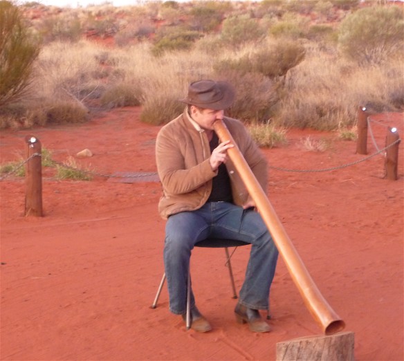 13.didgeridoo