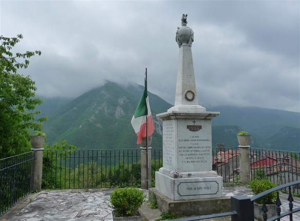 8.monument