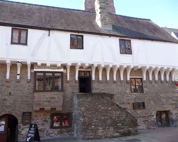 12-aberconwy-house