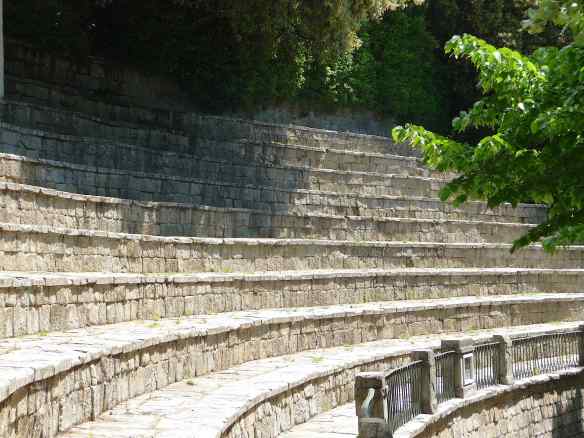 22-amphitheatre-parterre-gardens
