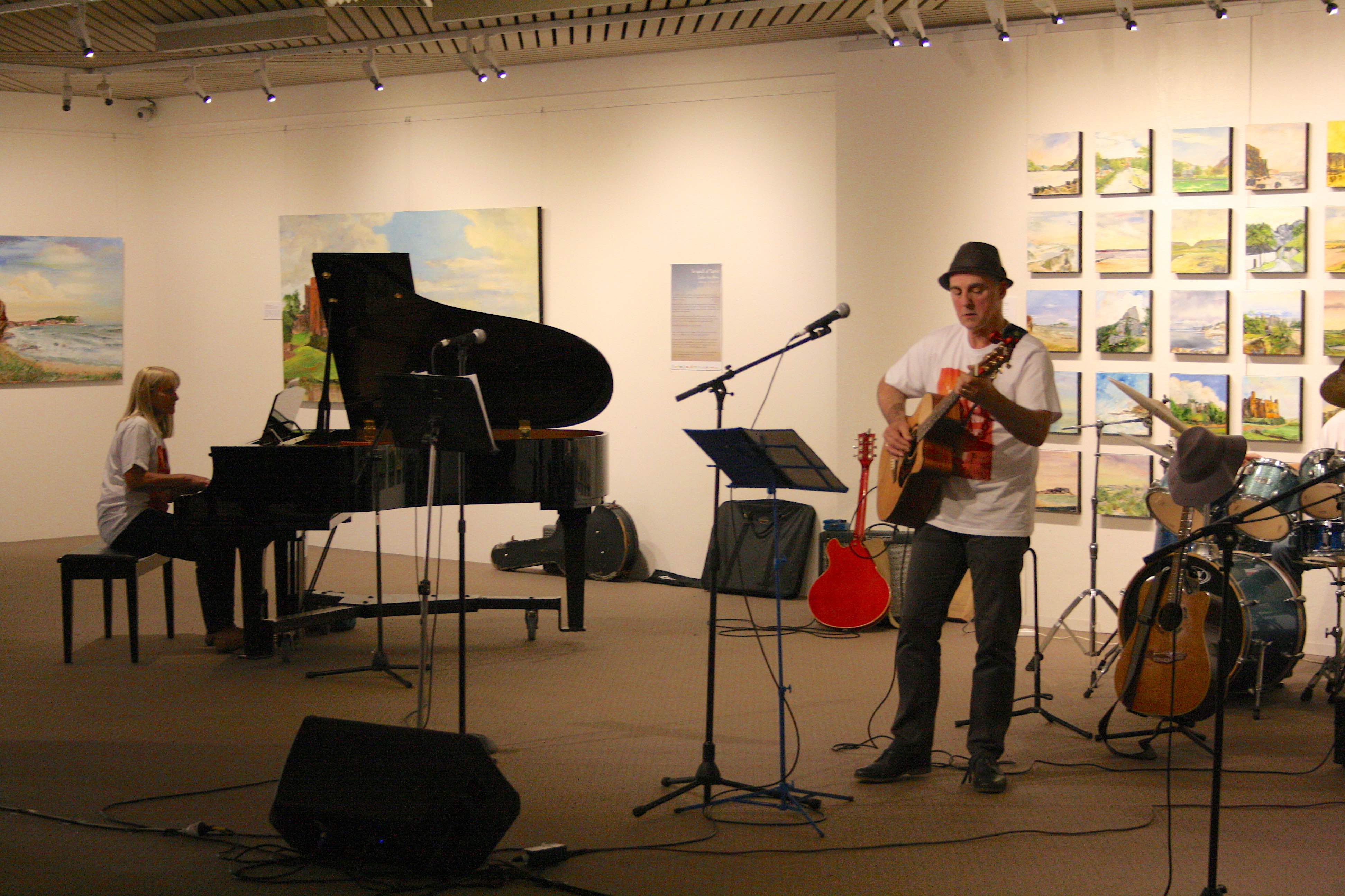 3.Cottage By The Sea