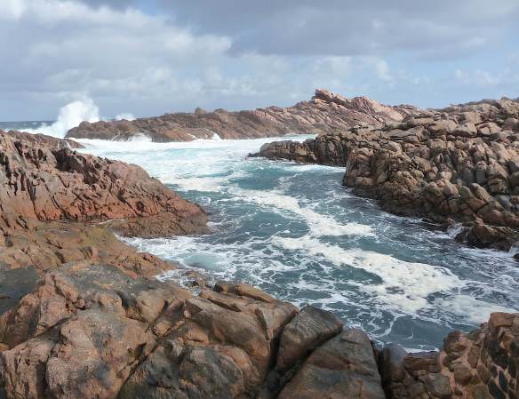 6.Canal Rocks