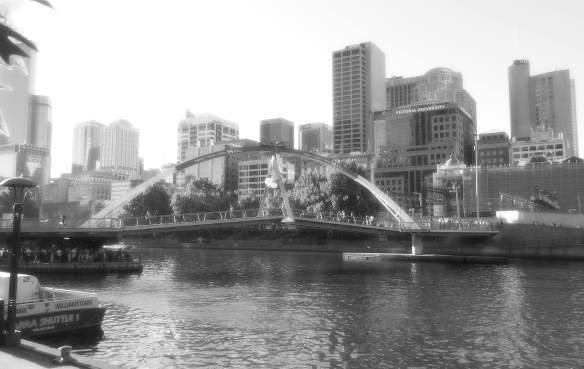 5.Southbank Pedestrian Bridge