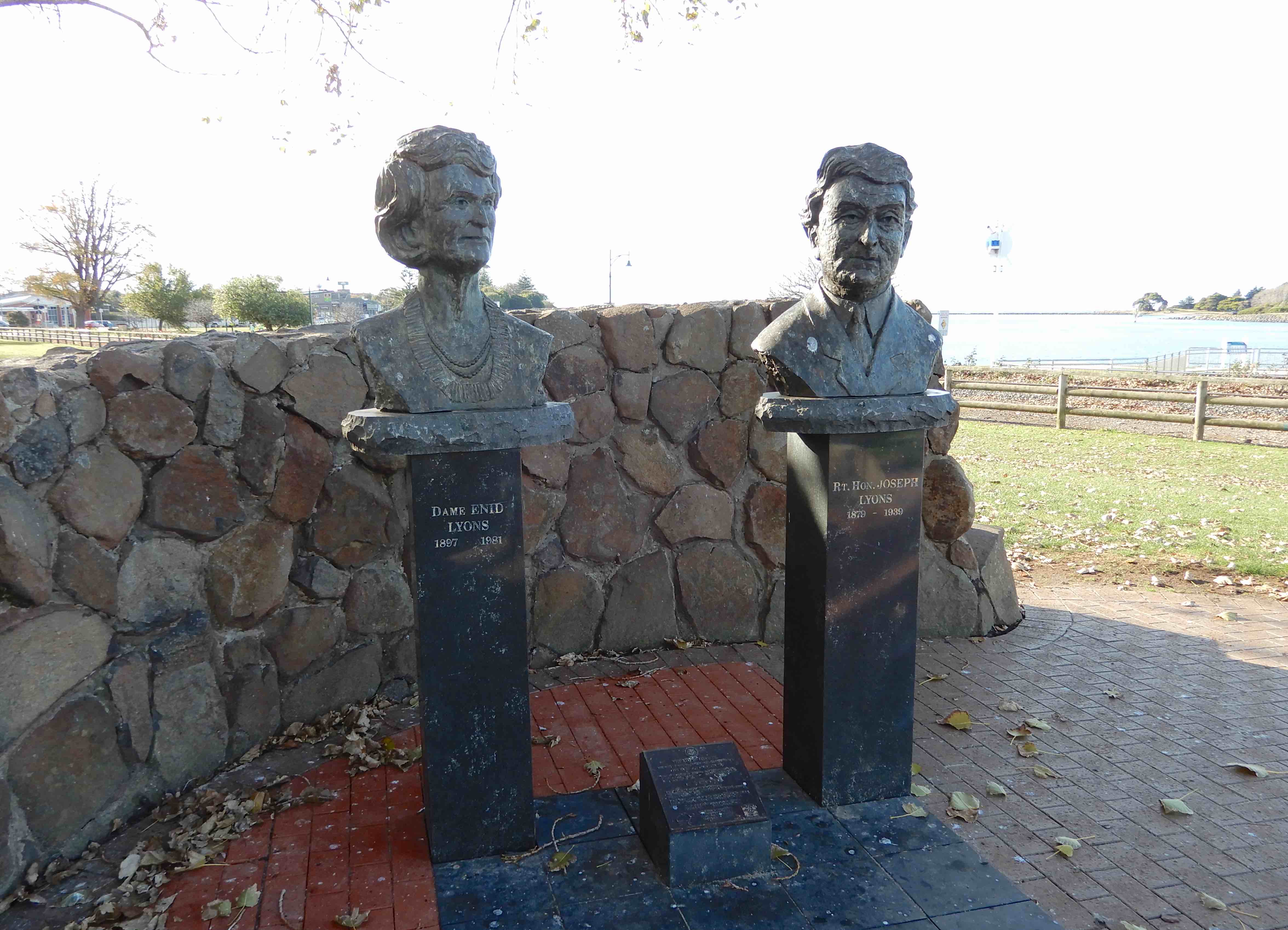 12.Enid &amp; Joseph Lyons