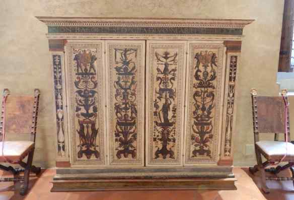 26.armour cabinet, Audience Room