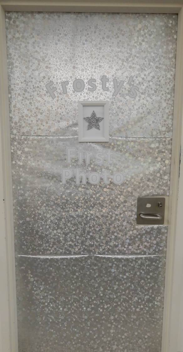 15.Frosty's first photo