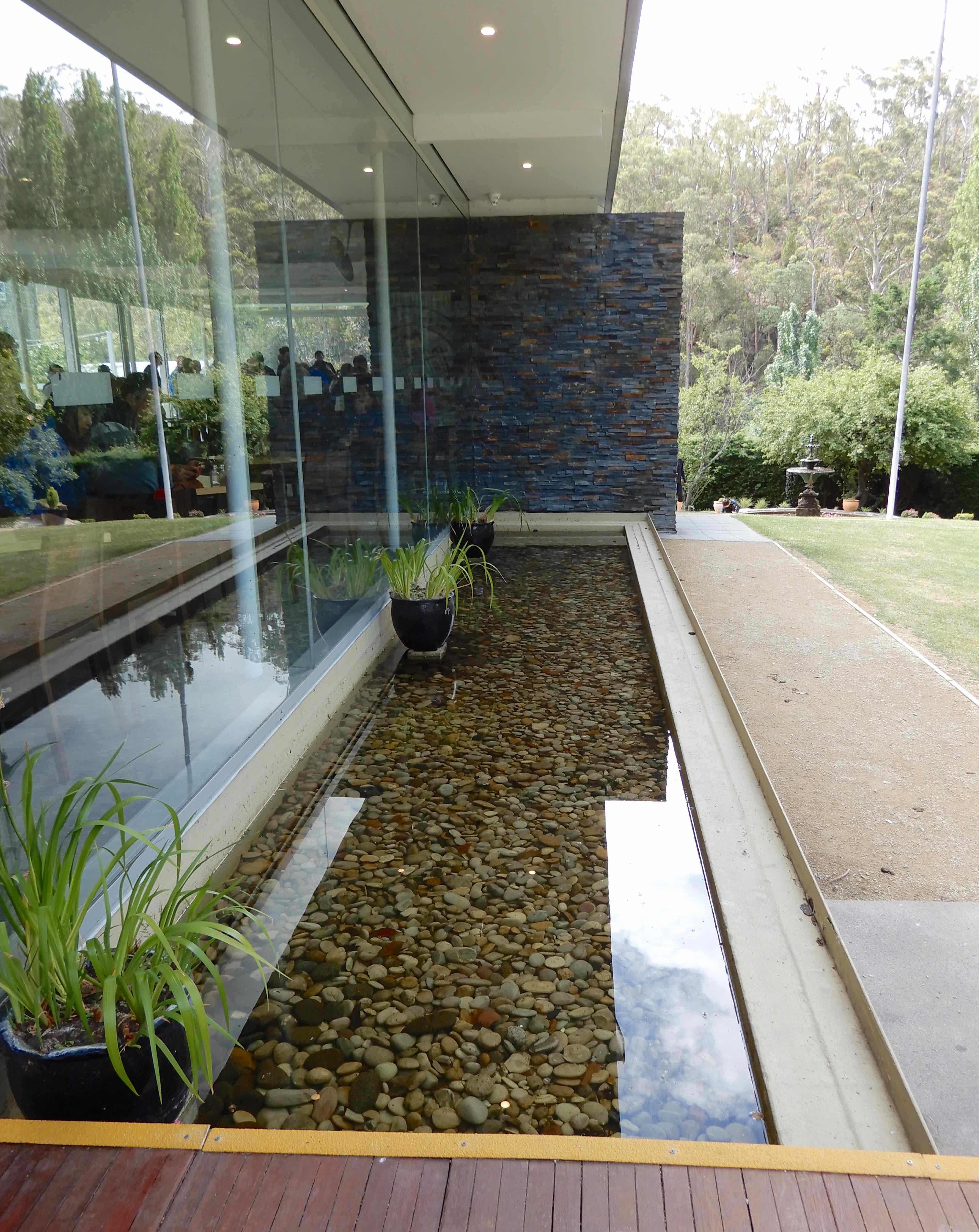 23.water feature