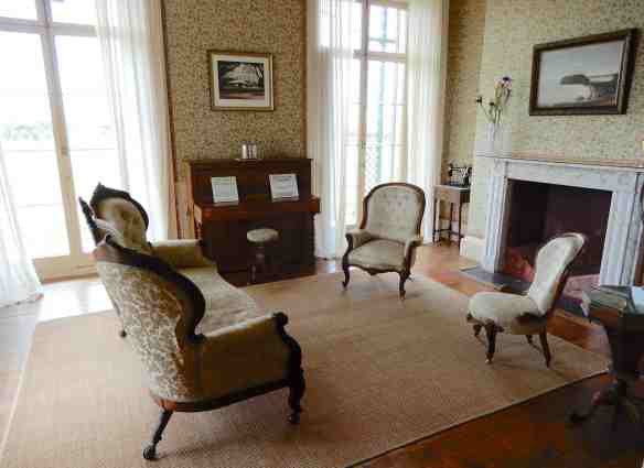 7.drawing room