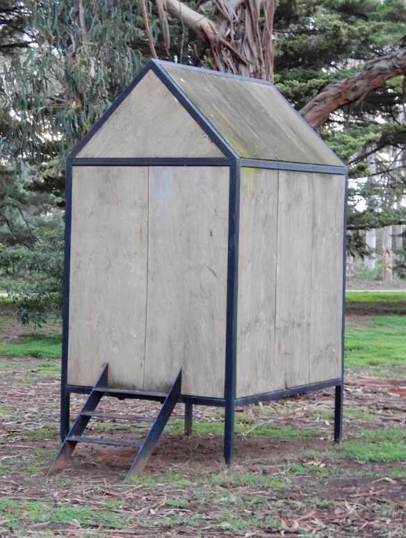 11.Hut - Karen Ward 2000